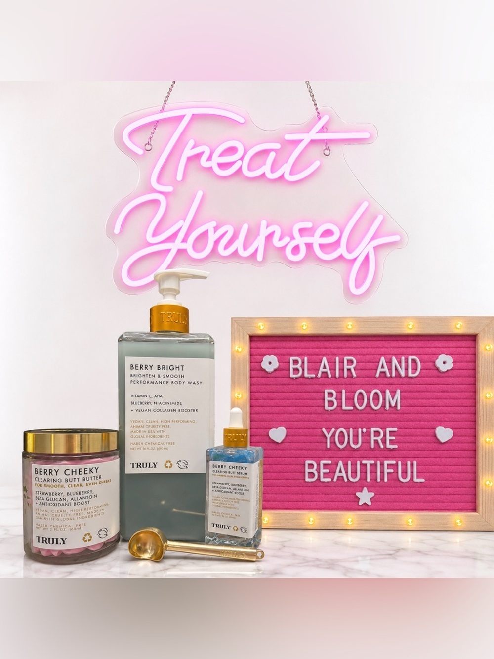 Truly Beauty Berry Cheeky & Berry Bright Bundle with Limited Edition Gold Scoop